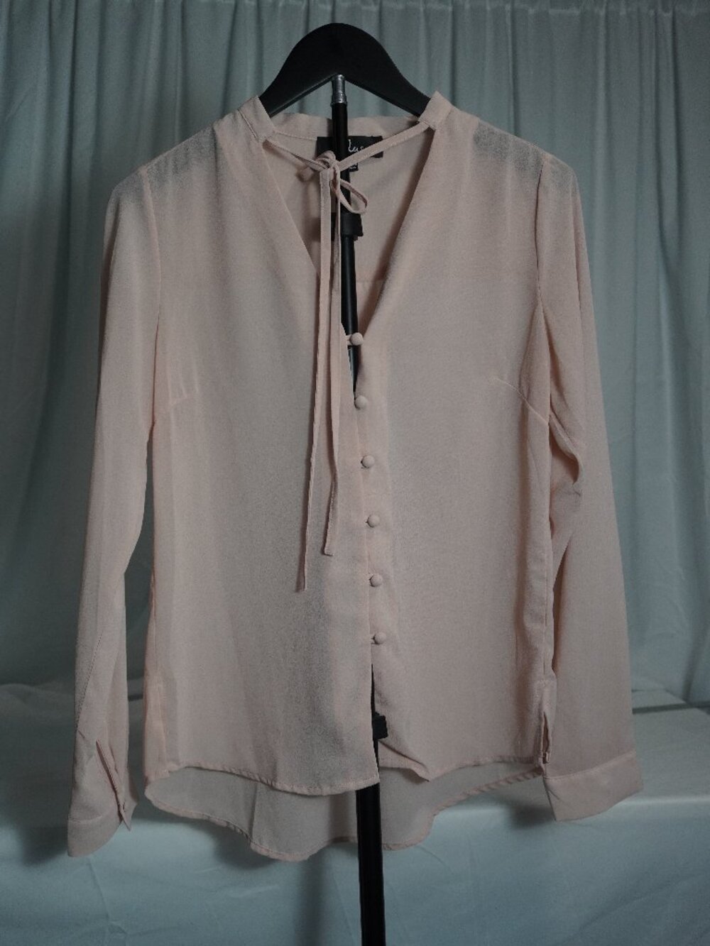 Lulus Women’s Blush Pink Long Sleeve Blouse – Size Small – Tie Neck Button Front